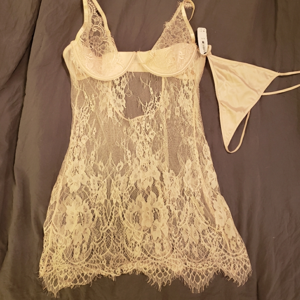 Blush/champagne Baby doll XL